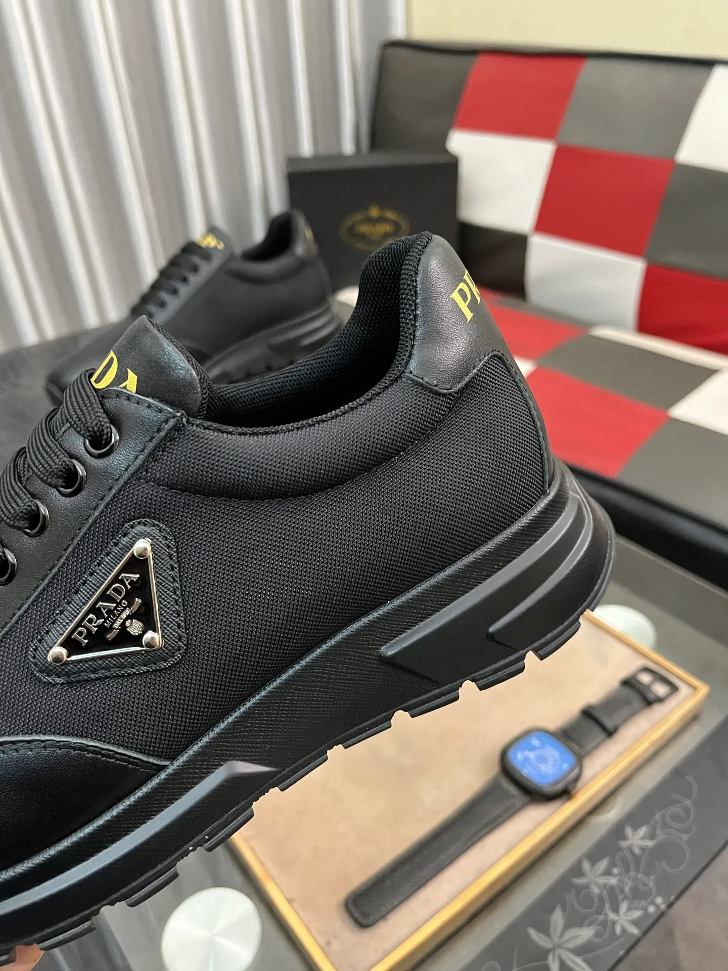Men's shoes 💰420⌚️⌚️ PRADA [Prada] popular men's shoes, casual shoes and sports shoes! High-end quality 🍀 The upper is made of imported original cowhide 💥 cowhide lining; the original molded outsole. The style is upright and elegant, comfortable and versatile💪 Three quality guarantees Size number: 38-44, 4️⃣ colors available